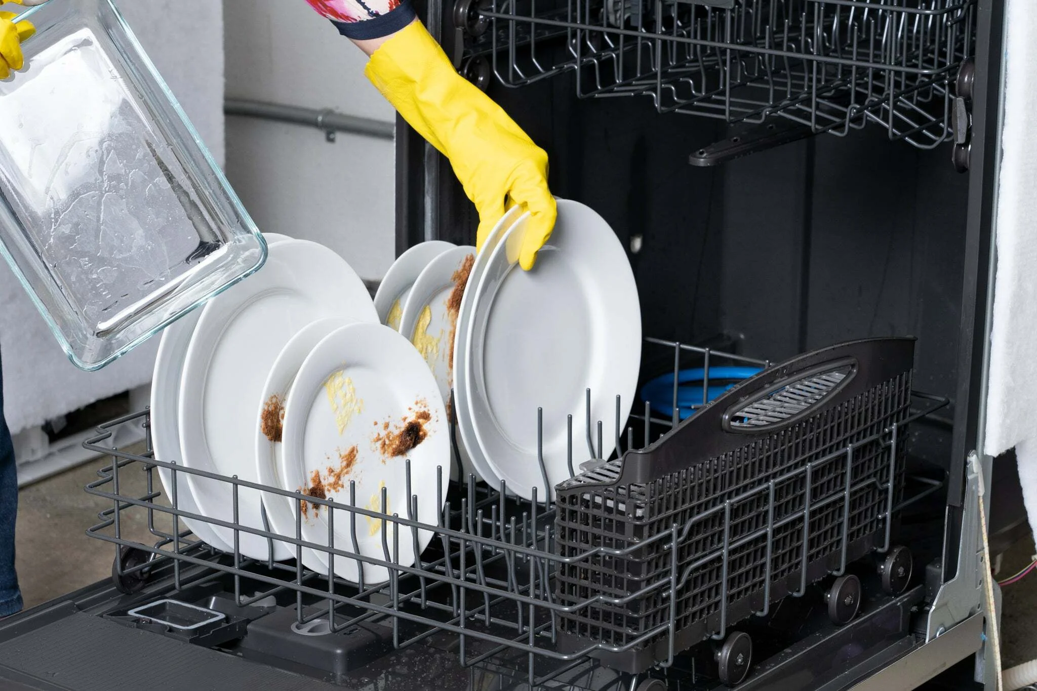 How Much Water Does a Dishwasher Use? The Ultimate Guide