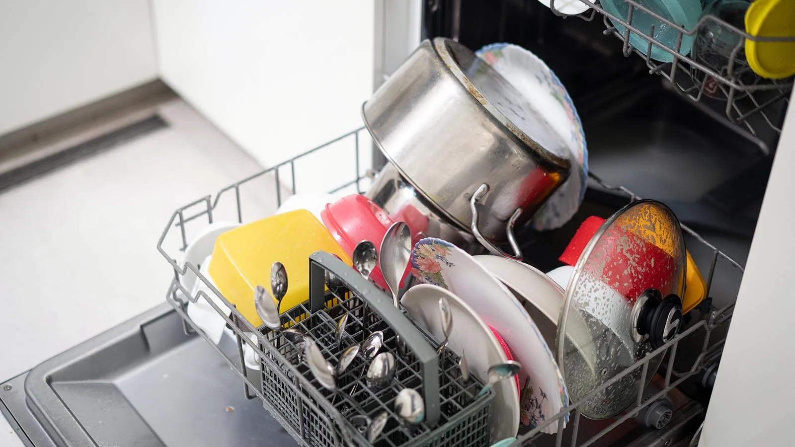 Are Expensive Dishwashers Worth It? An Expert's Take