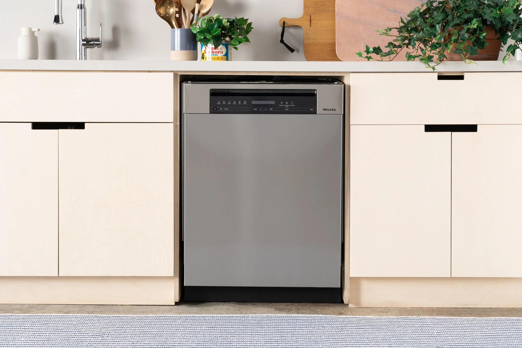 Samsung Bespoke Dishwasher Review: Style Meets Substance?